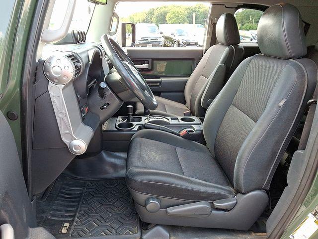 2010 Toyota FJ Cruiser Vehicle Photo in DANBURY, CT 06810-5034