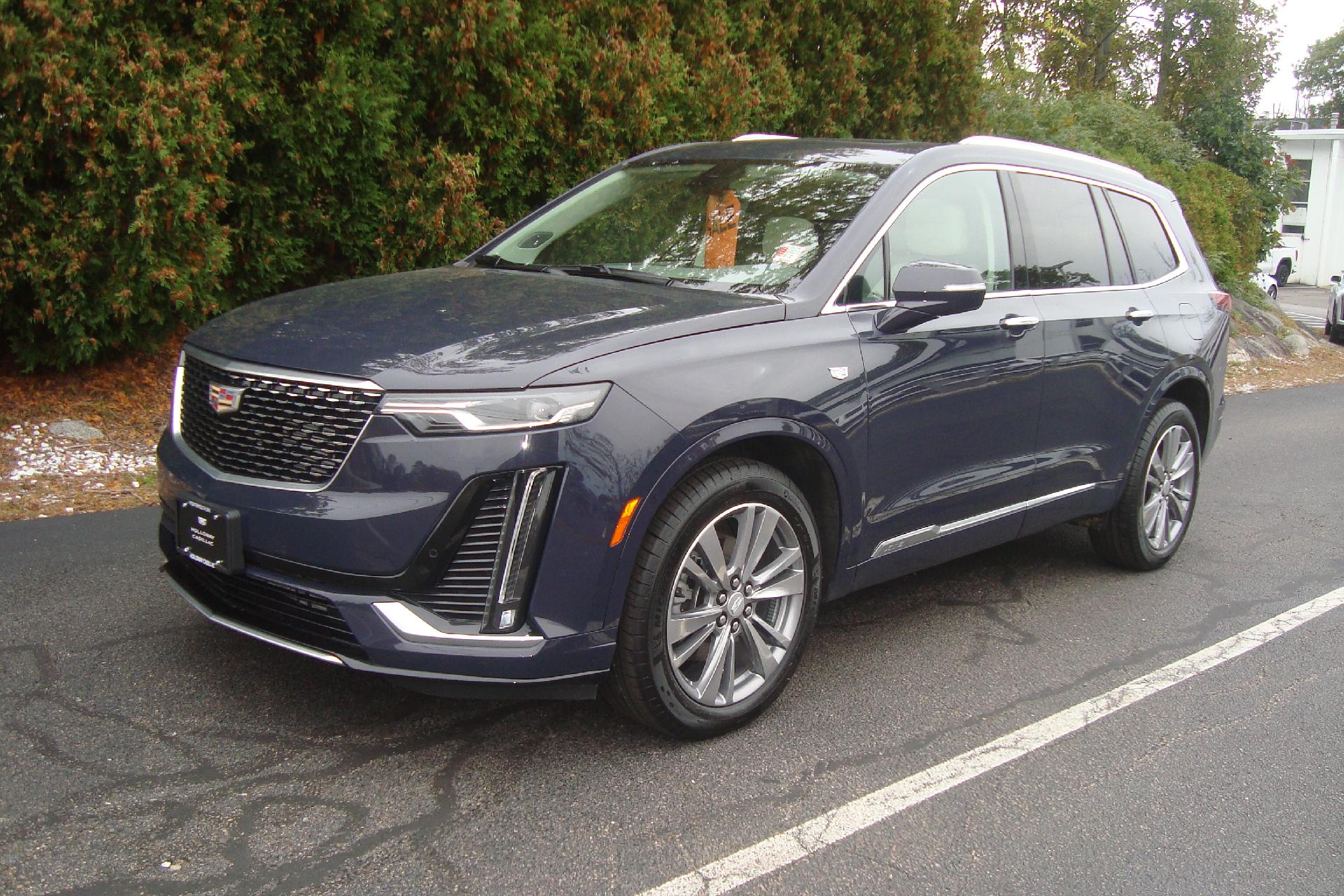 2025 Cadillac XT6 Vehicle Photo in PORTSMOUTH, NH 03801-4196