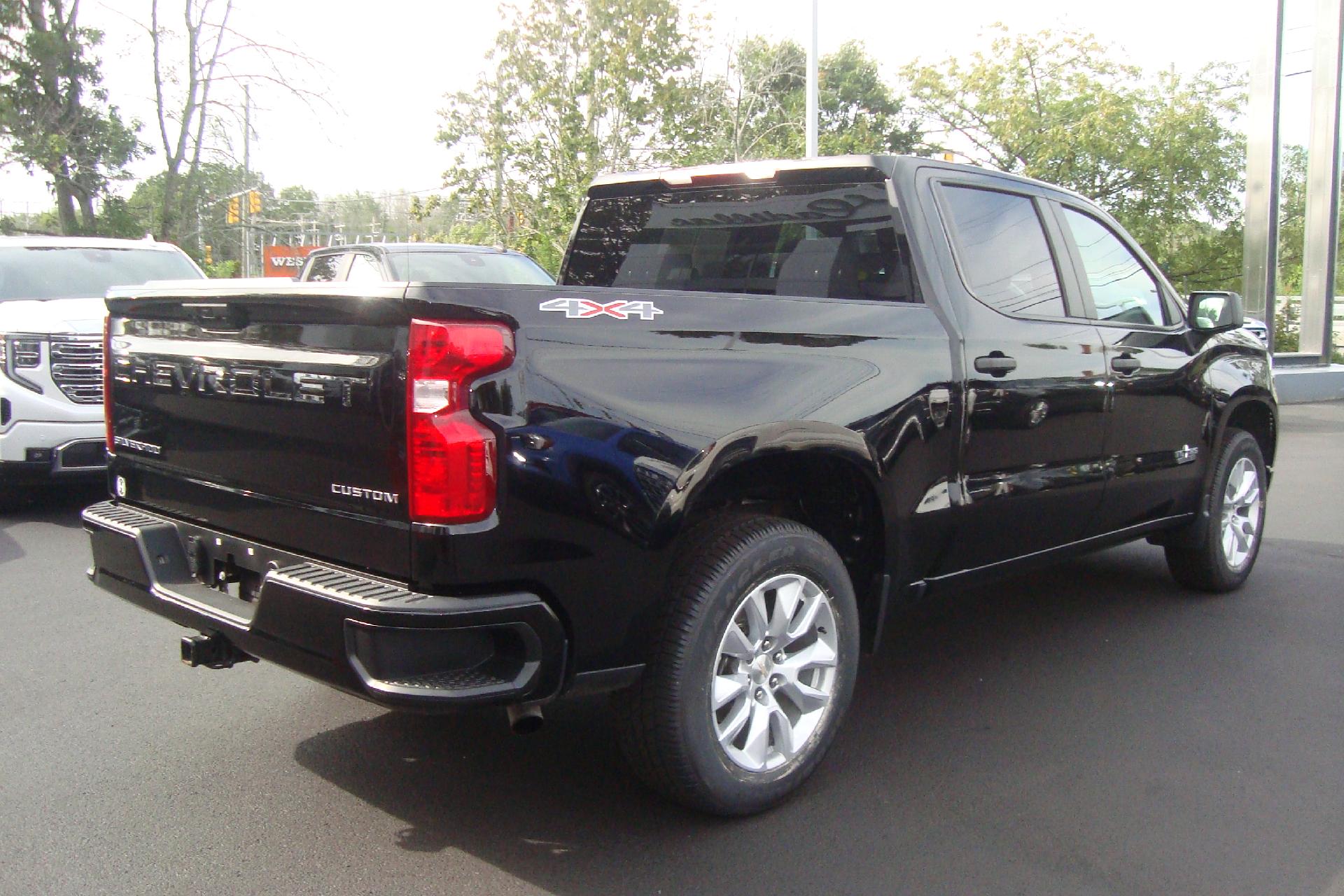 2022 Chevrolet Silverado 1500 Vehicle Photo in PORTSMOUTH, NH 03801-4196