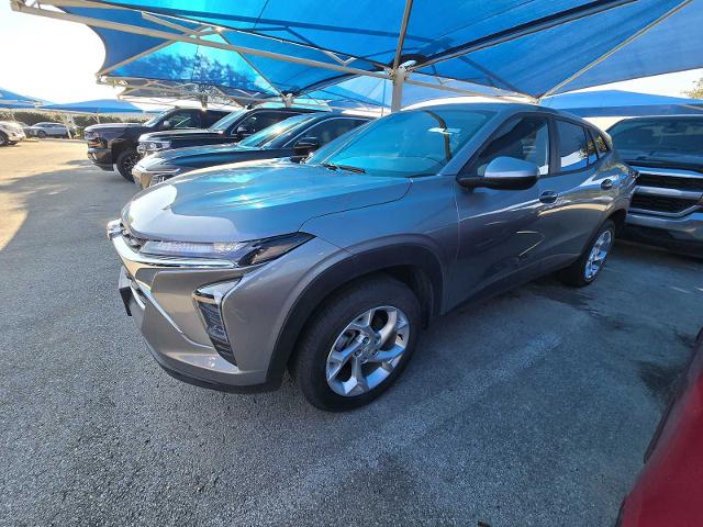 2024 Chevrolet Trax Vehicle Photo in DENTON, TX 76210-9321