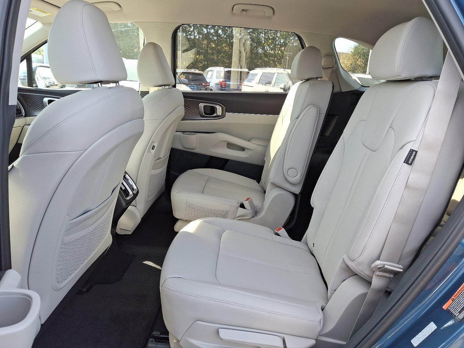 2025 Kia Sorento Hybrid Vehicle Photo in Langhorne, PA 19047