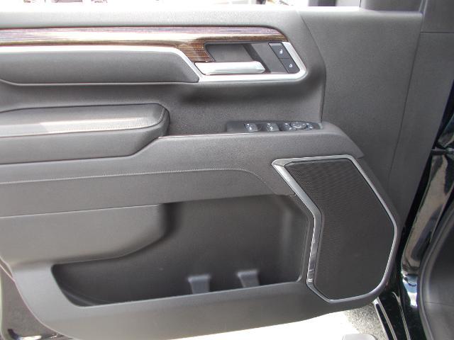 2025 GMC Sierra 2500 HD Vehicle Photo in LOWELL, MA 01852-4336