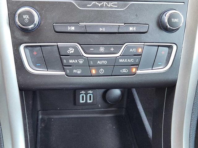 2020 Ford Fusion Vehicle Photo in DENTON, TX 76210-9321