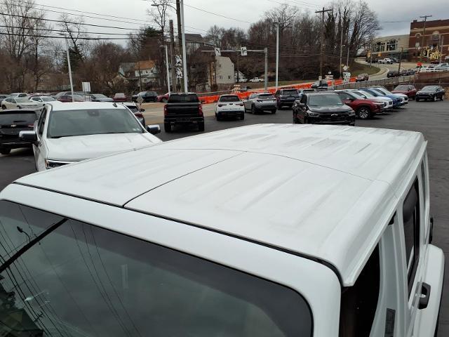 2023 Jeep Wrangler 4-Door Sahara 4x4 - 5