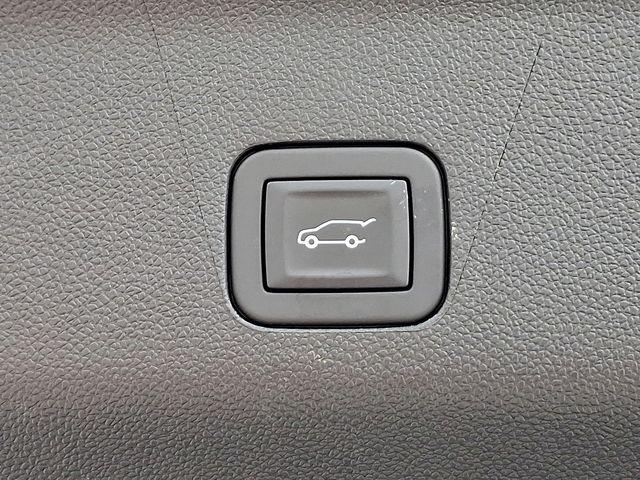 2025 GMC Yukon Vehicle Photo in DANBURY, CT 06810-5034