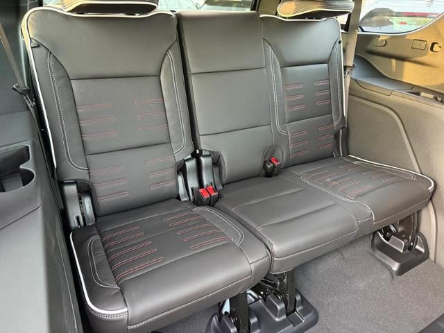 2026 GMC Yukon Vehicle Photo in COLUMBIA, MO 65203-3903