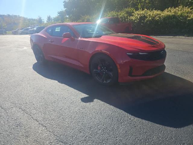 2022 Chevrolet Camaro Vehicle Photo in MOON TOWNSHIP, PA 15108-2571