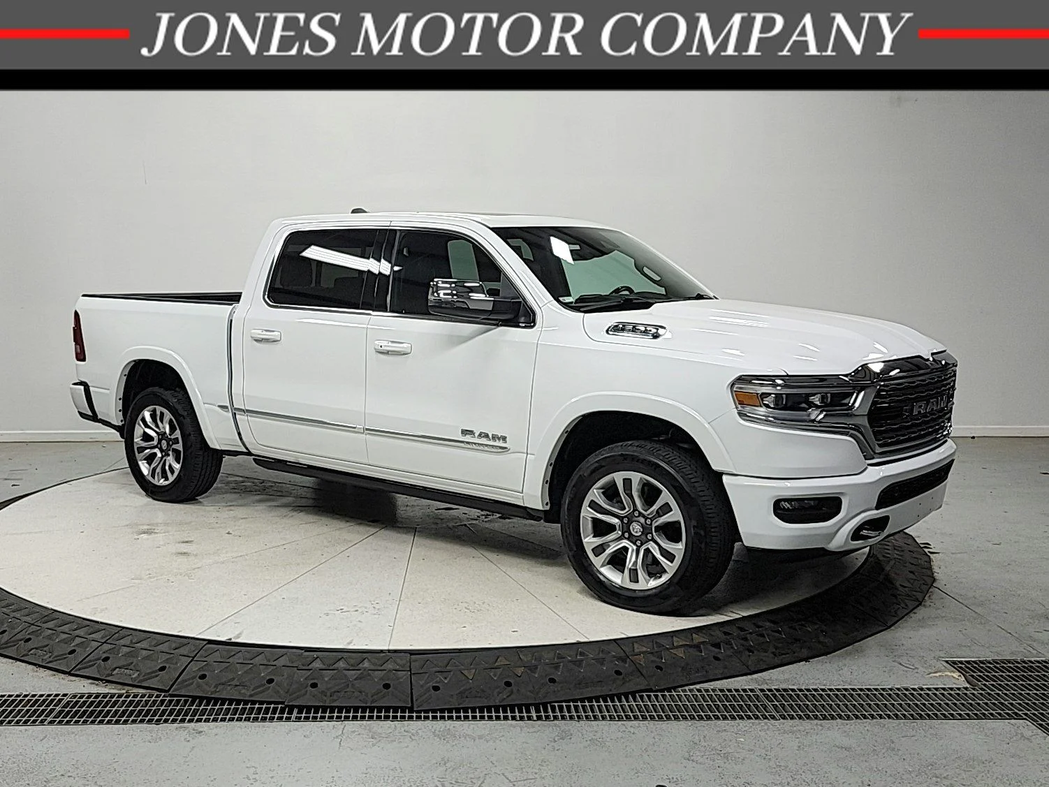 2023 Ram 1500 Vehicle Photo in Savannah, TN 38372