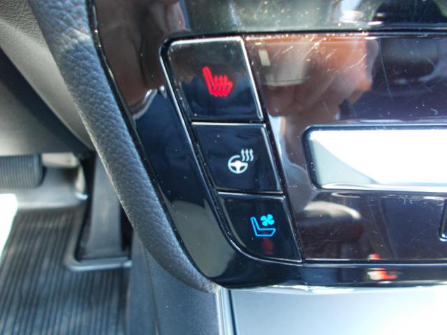 2023 Ford Explorer Vehicle Photo in LOWELL, MA 01852-4336