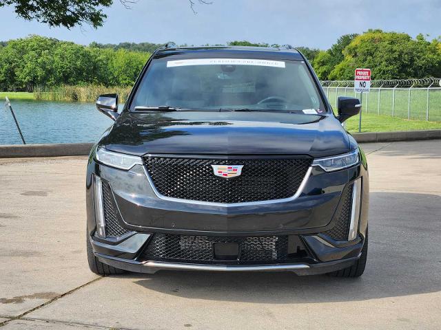 2024 Cadillac XT6 Vehicle Photo in DENTON, TX 76210-9321