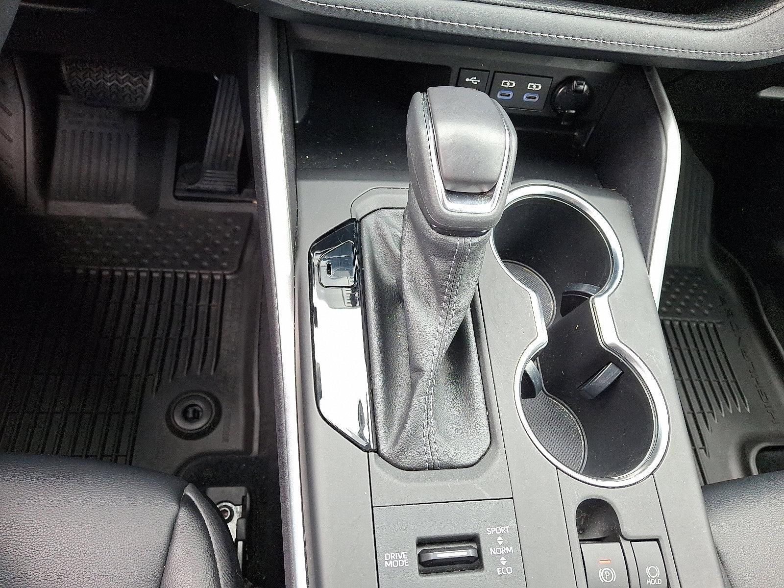 2022 Toyota Highlander Vehicle Photo in BETHLEHEM, PA 18017-9401