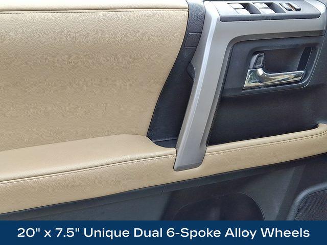 2016 Toyota 4Runner Vehicle Photo in DANBURY, CT 06810-5034