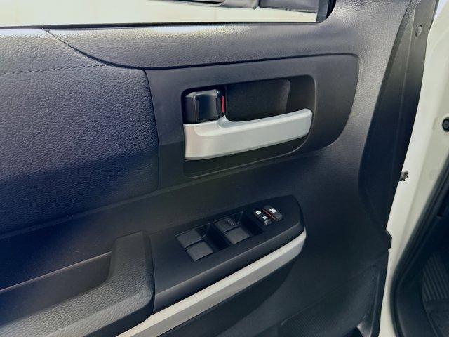 2020 Toyota Tundra 4WD Vehicle Photo in Flemington, NJ 08822