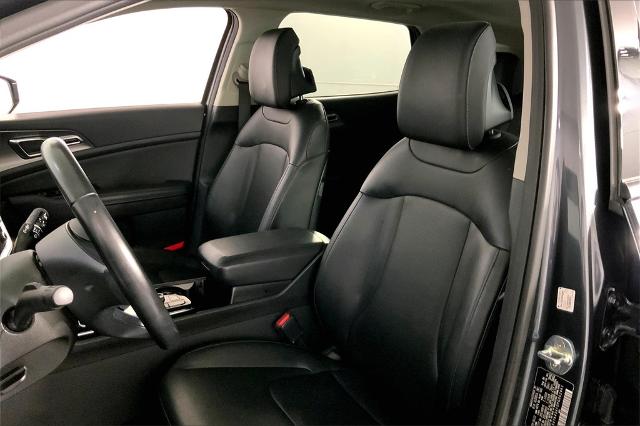 2023 Kia Sportage Vehicle Photo in Lees Summit, MO 64086