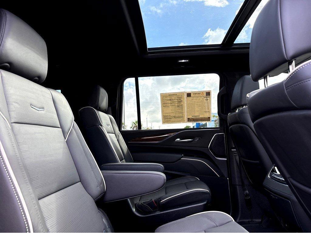 2024 Cadillac Escalade ESV Vehicle Photo in SAVANNAH, GA 31406-4513