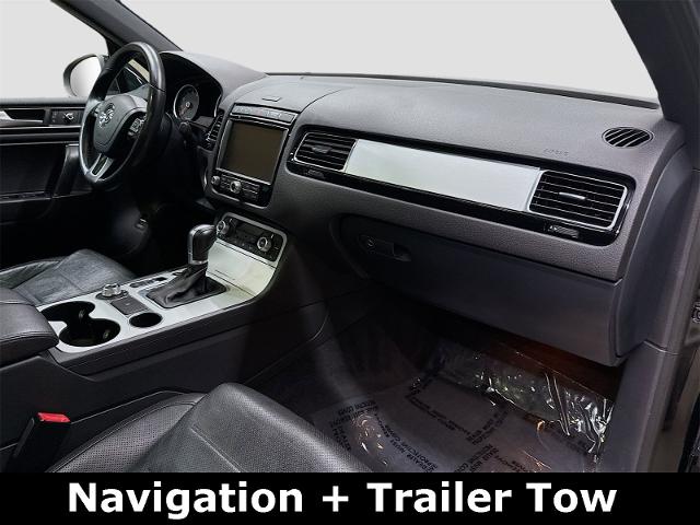2017 Volkswagen Touareg Vehicle Photo in EVERETT, WA 98203-5662