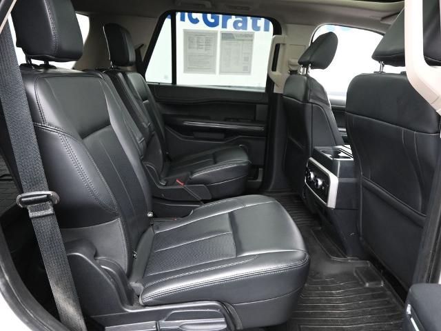 2022 Ford Expedition Vehicle Photo in Cedar Rapids, IA 52402