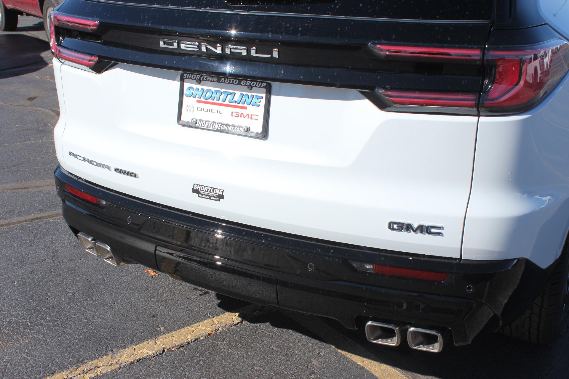 2026 GMC Acadia Vehicle Photo in AURORA, CO 80012-4011