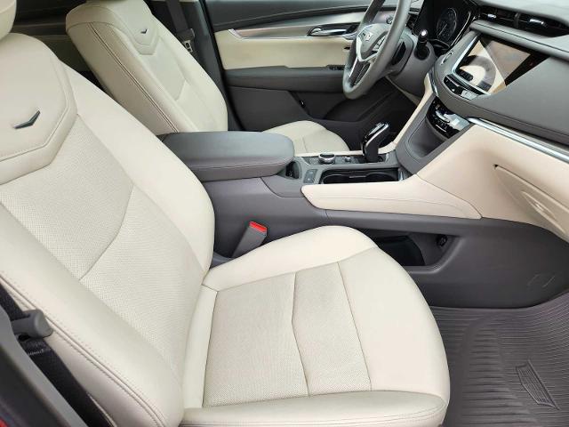 2024 Cadillac XT5 Vehicle Photo in DENTON, TX 76210-9321