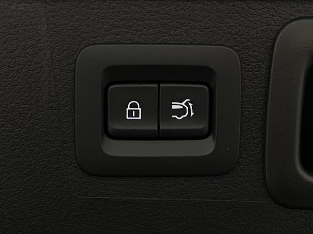 2026 Mazda CX-50 Hybrid Vehicle Photo in Appleton, WI 54913