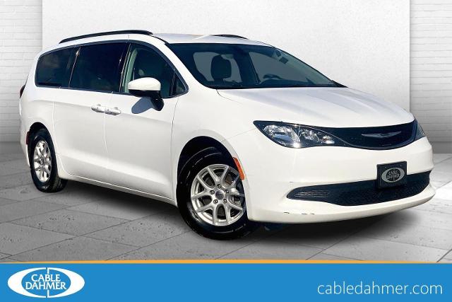 2021 Chrysler Voyager Vehicle Photo in KANSAS CITY, MO 64114-4502