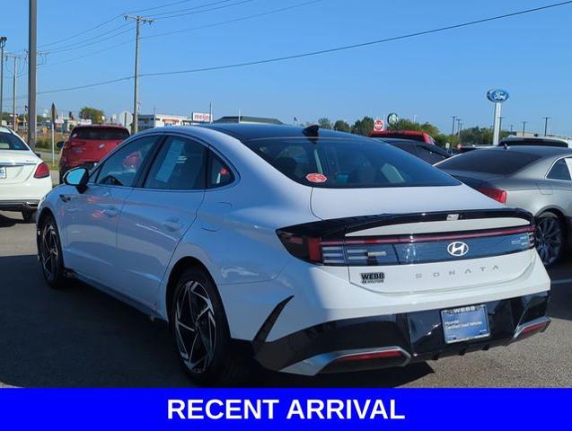 2025 Hyundai SONATA Vehicle Photo in Merrillville, IN 46410