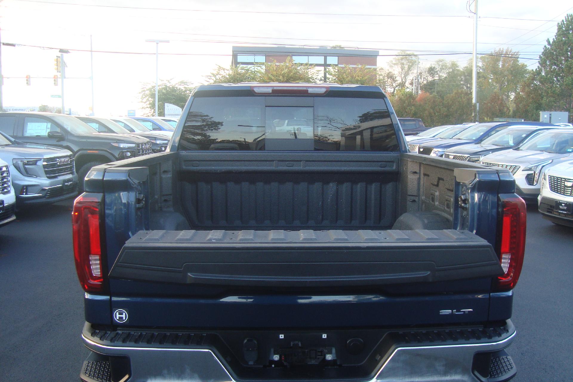 2022 GMC Sierra 1500 Vehicle Photo in PORTSMOUTH, NH 03801-4196