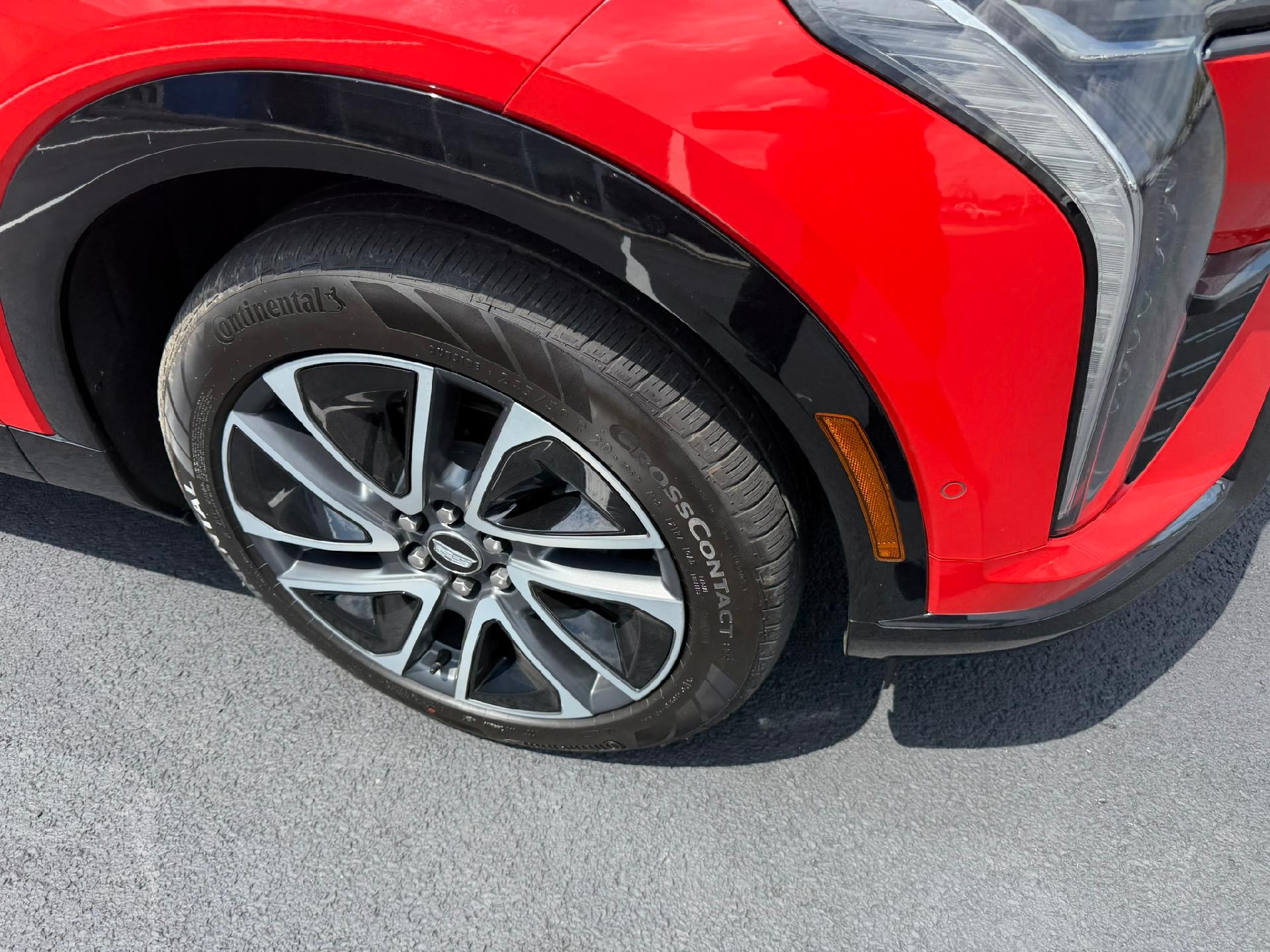 2025 Cadillac OPTIQ Sport 1 - 9