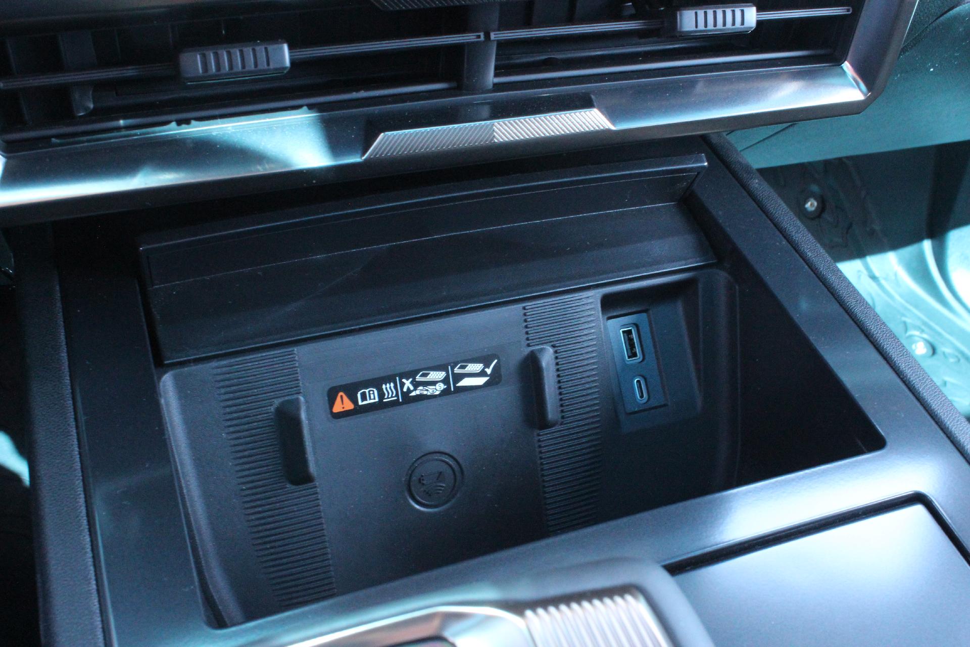 2024 GMC HUMMER EV SUV Vehicle Photo in AURORA, CO 80012-4011