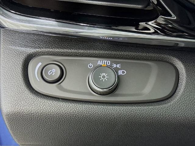 2025 Buick Envista Vehicle Photo in PUYALLUP, WA 98371-4149