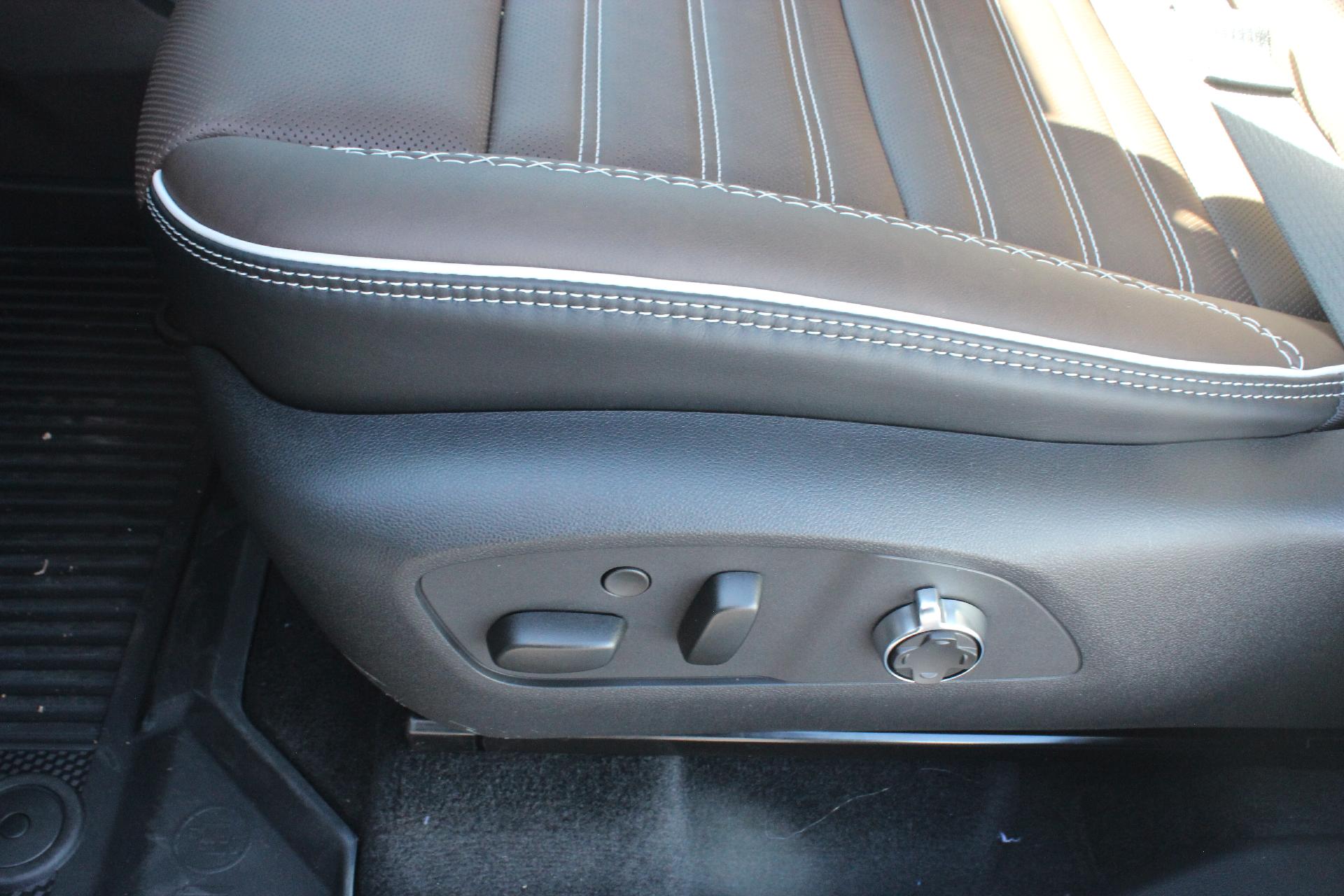 2026 GMC Acadia Vehicle Photo in AURORA, CO 80012-4011