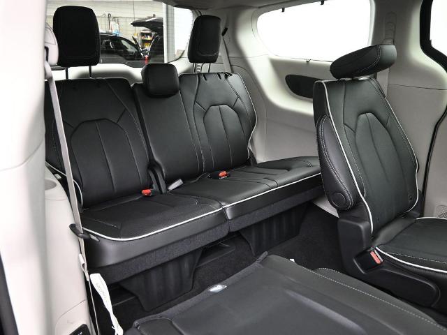 2024 Chrysler Pacifica Vehicle Photo in Cedar Rapids, IA 52402