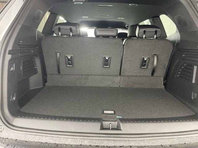 2025 Buick Enclave Vehicle Photo in GILBERT, AZ 85297-0402