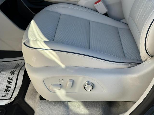 2026 Buick Enclave Vehicle Photo in COLUMBIA, MO 65203-3903