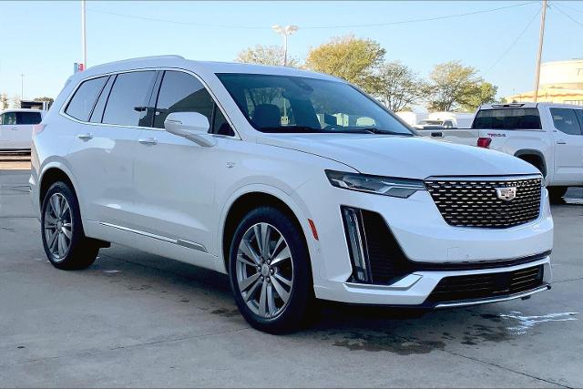 2023 Cadillac XT6 Vehicle Photo in TOPEKA, KS 66609-0000