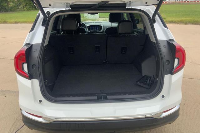 2023 GMC Terrain Vehicle Photo in TOPEKA, KS 66609-0000