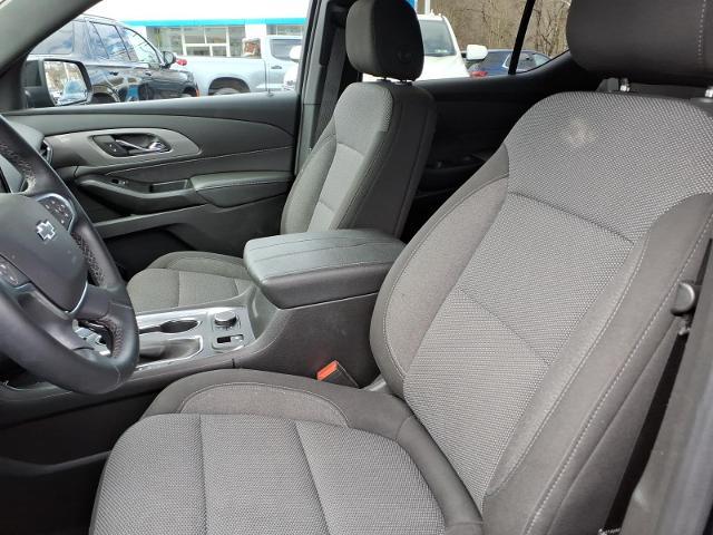 2023 Chevrolet Traverse LT Cloth - 6
