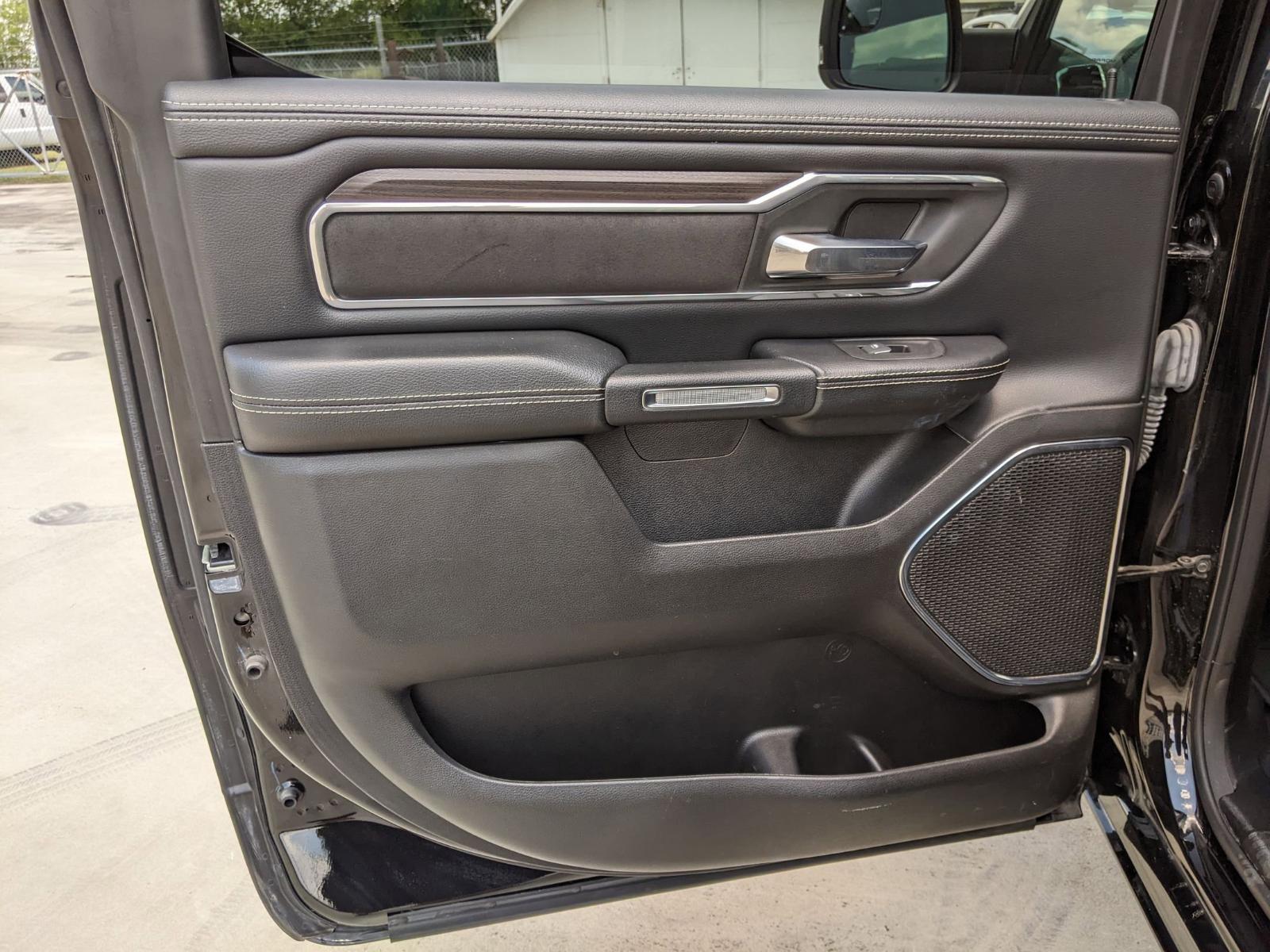 2025 Ram 1500 Vehicle Photo in Seguin, TX 78155