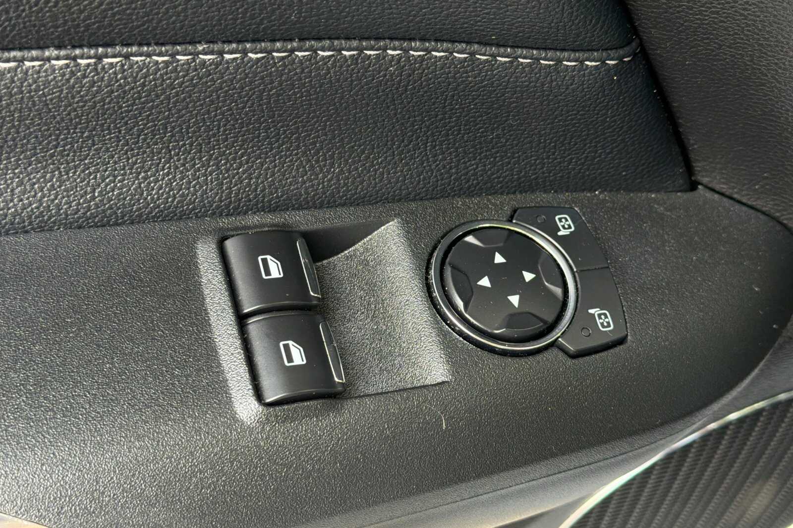 2022 Ford Mustang GT Premium - Photo 13