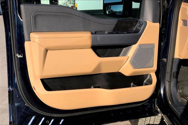 2023 Ford Super Duty F-250 SRW Vehicle Photo in KANSAS CITY, MO 64114-4502