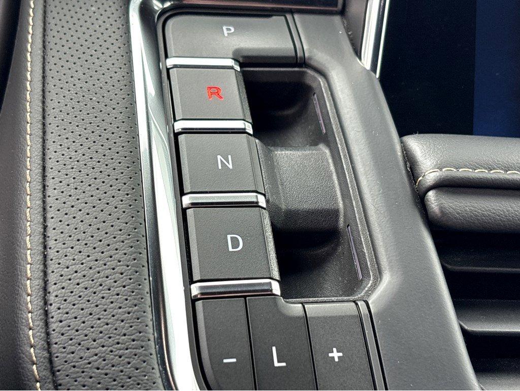 2023 Chevrolet Suburban Vehicle Photo in SAVANNAH, GA 31406-4513