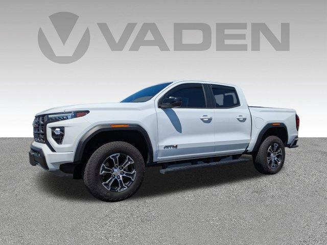 2024 GMC Canyon Vehicle Photo in BRUNSWICK, GA 31525-1881