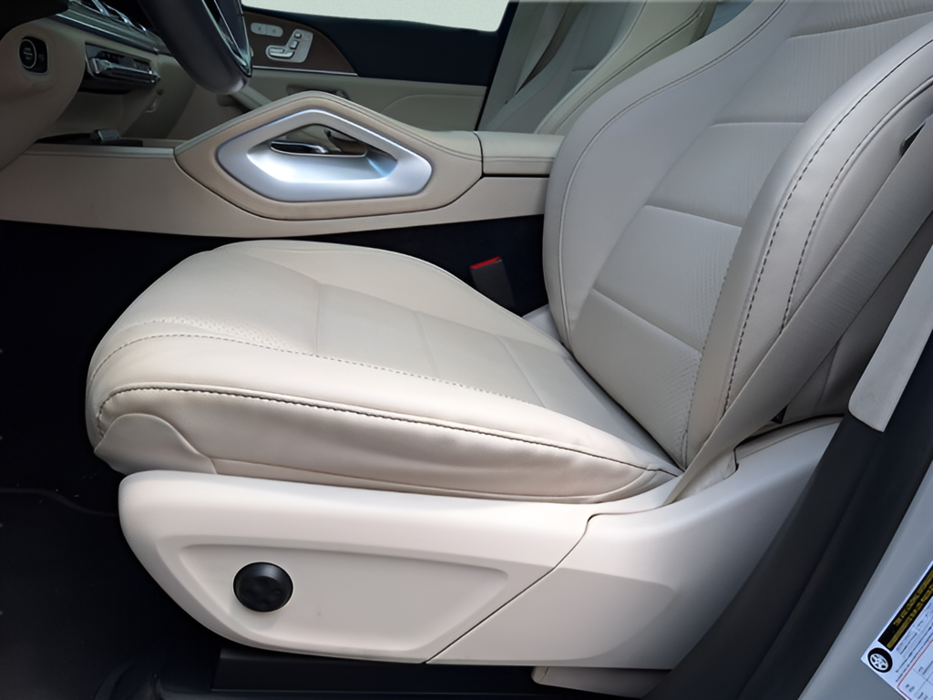 2024 Mercedes-Benz GLS photo 32 of 35