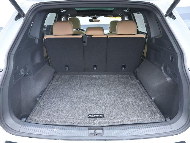 2024 Volkswagen Tiguan Vehicle Photo in Cedar Rapids, IA 52402