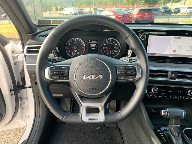 2024 Kia K5 Vehicle Photo in MOON TOWNSHIP, PA 15108-2571