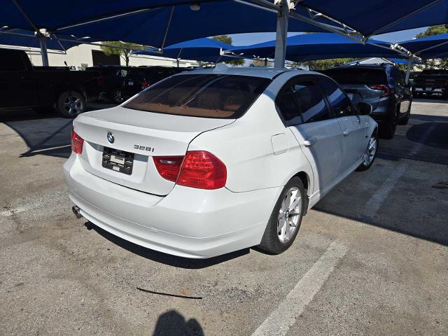 2011 BMW 328i Vehicle Photo in DENTON, TX 76210-9321