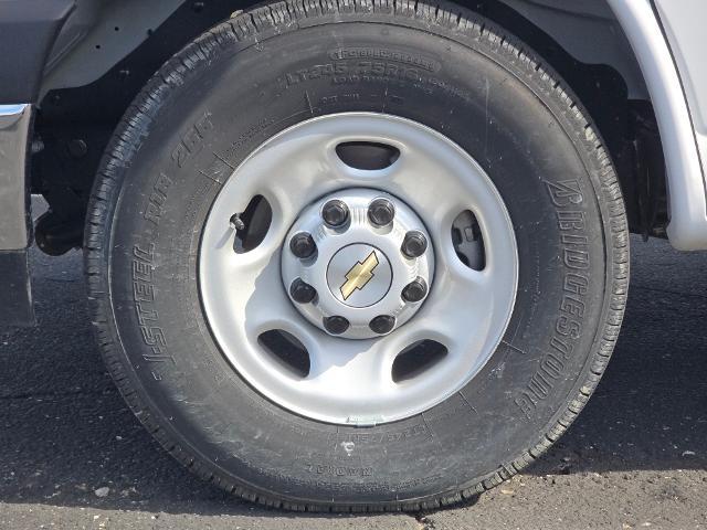 2025 Chevrolet Express Commercial Cutaway Vehicle Photo in INDEPENDENCE, MO 64055-1314