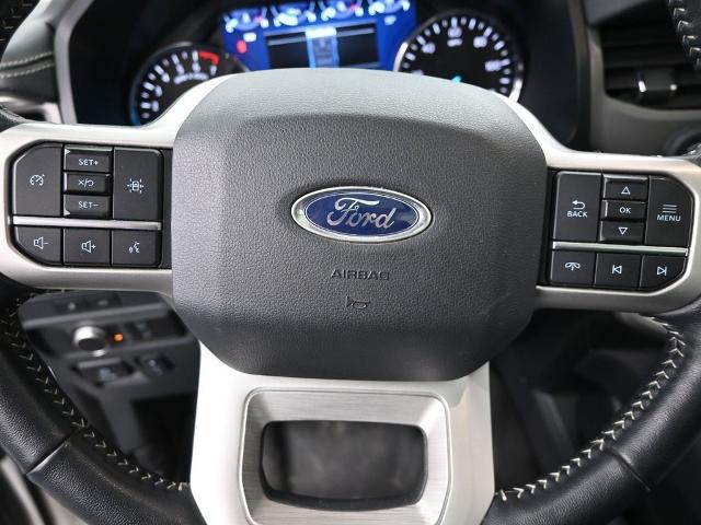 2022 Ford Expedition Vehicle Photo in Cedar Rapids, IA 52402
