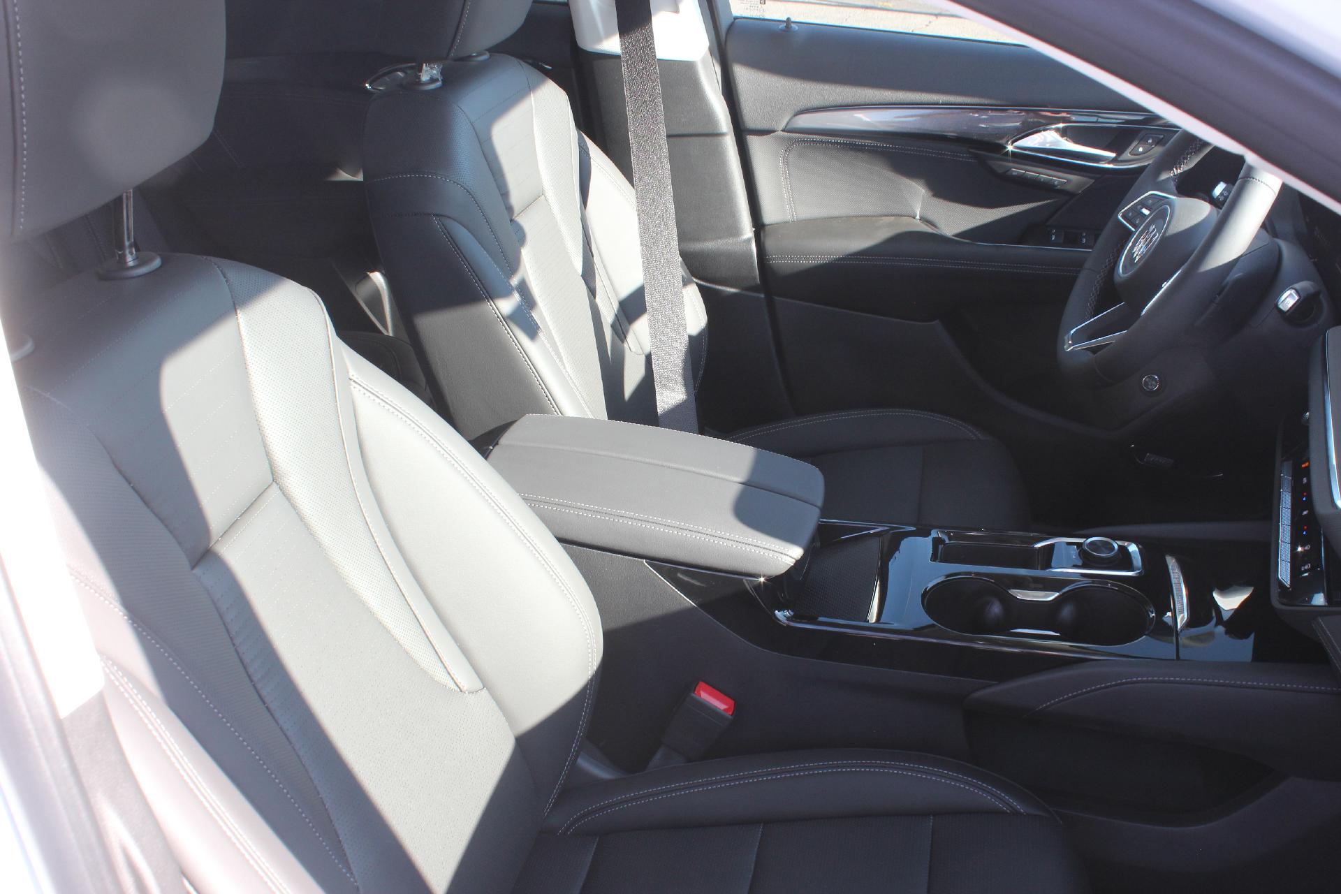 2025 Buick Envision Vehicle Photo in AURORA, CO 80012-4011