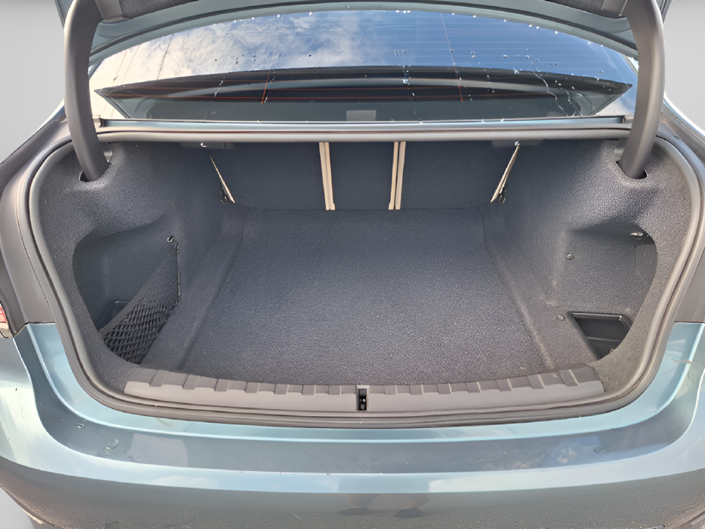 2020 BMW 3 Series photo 26 of 33
